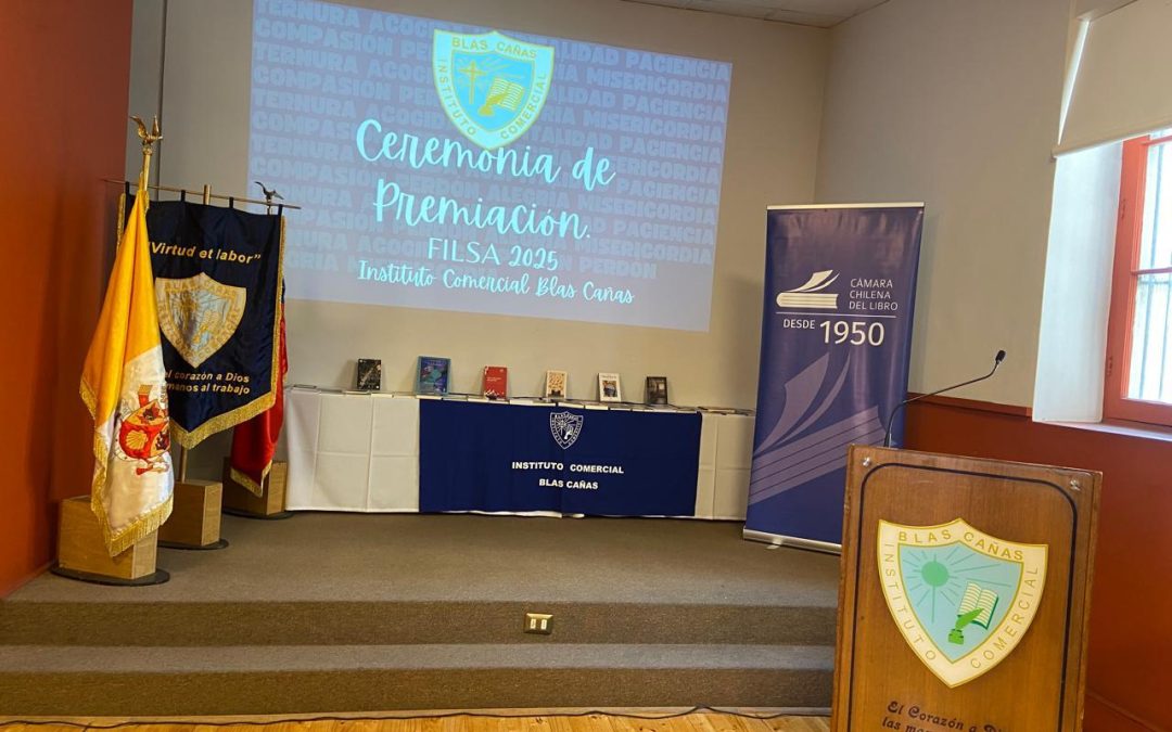 Cámara Chilena del Libro realiza donación de biblioteca de libros de autores chilenos al Instituto Blas Cañas