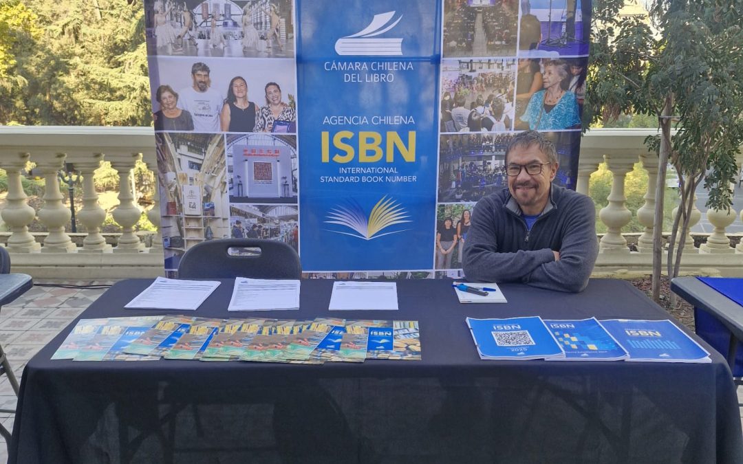 Cámara Chilena del Libro e ISBN participaron en Book Santiago en el Cerro Santa Lucía
